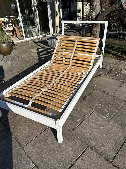 IKEA säng med ribbotten vit