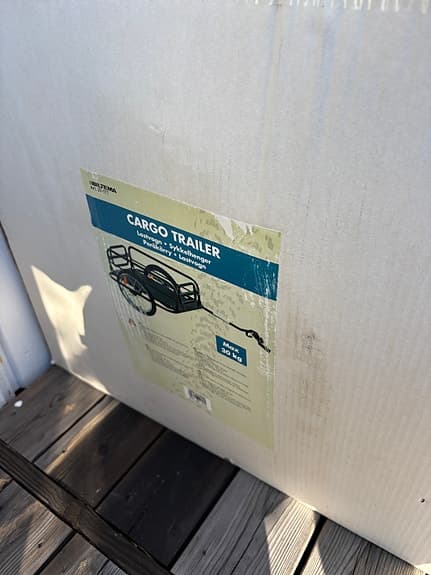 Cykelkärra säljes helt oanvänd .