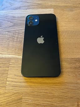 iPhone 12 (svart)