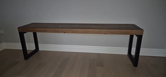 Bänk för TV eller sittplats