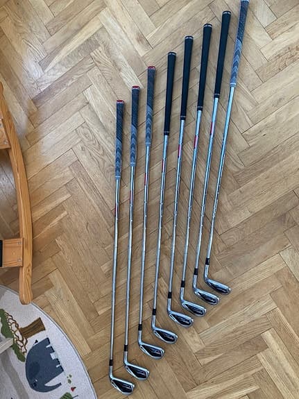 Golfklubbor Titleist AP1 716 KBS Tour 90 S Skaft Golf Pride Grepp