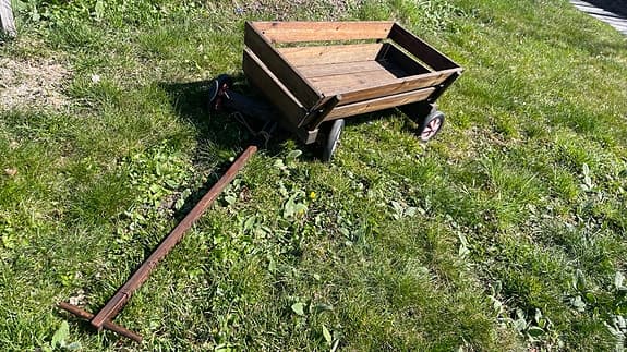 Trävagn med avtagbara sidor brun