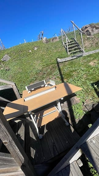 Skrivbord på hjul – datorbord med utdragbar skiva