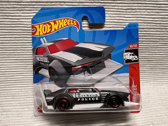 Hot Wheels Mad Manga leksaksbil polis svart/vit