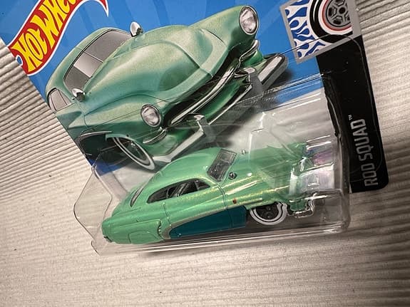 Hot Wheels Hirohata Merc leksaksbil grön