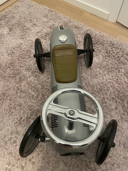 Sparkbil grå