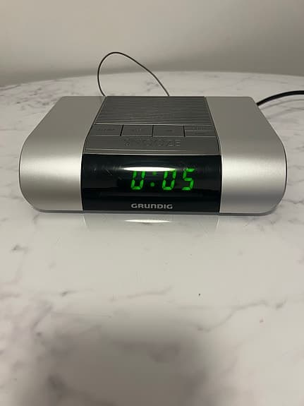 Grundig klockradio med digital display