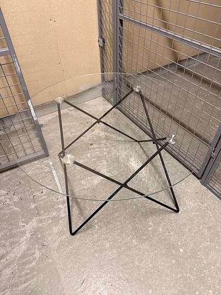 Soffbord glasrund metallstativ svart