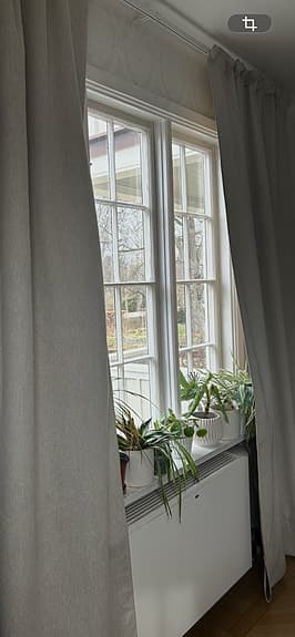 Beige gardiner i tyg