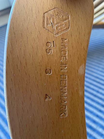Hans J Wegner gungstol med hög rygg och flätad sits trä natur