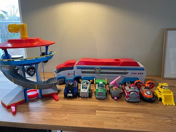 Paw Patrol lekset fordon och utkikstorn