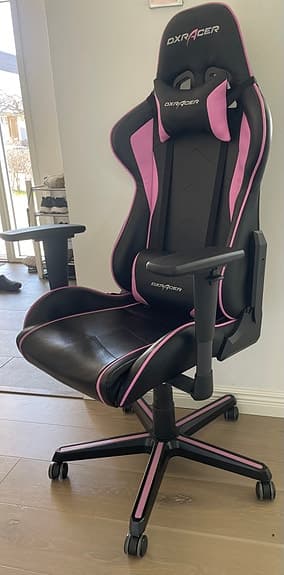 DXRacer Formula F08 Svart/Rosa – Gamingstol