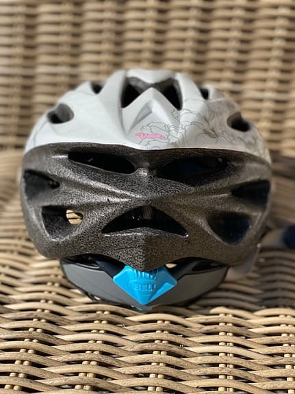 Cykelhjälm dam stl 50-57