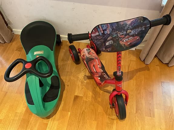 Swing car