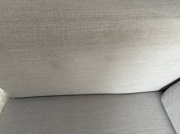 Ljusgrå soffa från Mio