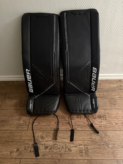 Målvaktsbenskydd plock och stöt