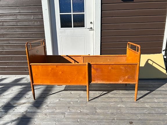 Retro utrdragbar barnsäng / spjälsäng