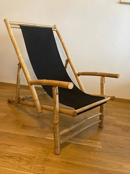 Solstol bambu med svart tyg