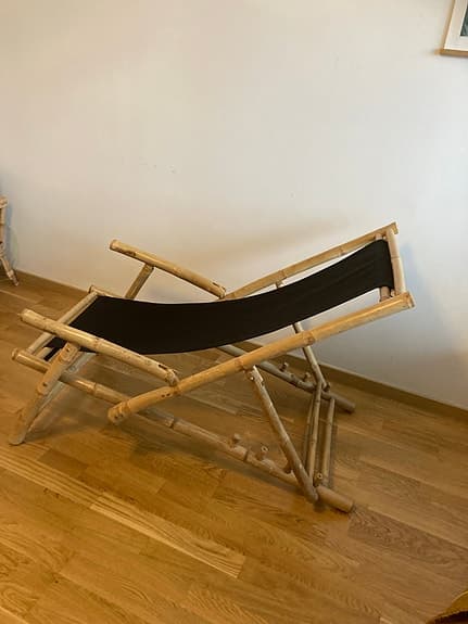 Solstol bambu med svart tyg