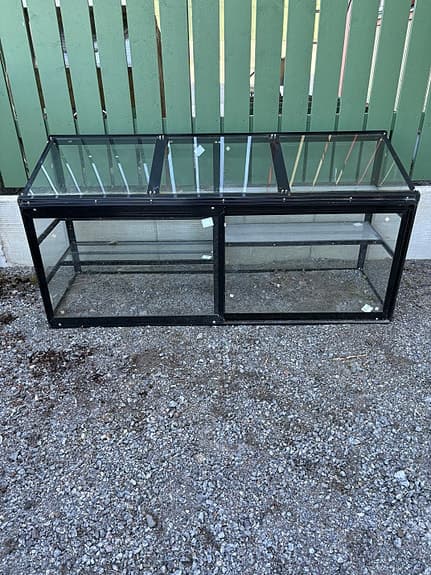 Minväxthus i aluminium och säkerhetsglas med dubbla skjutdörrar