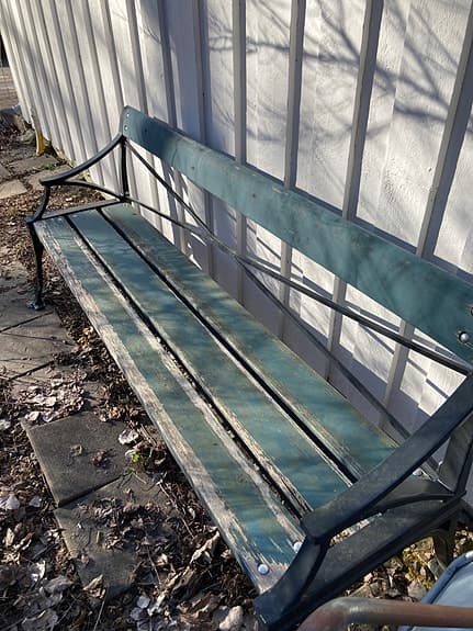 Byarum parkbänk grön trä metallstativ