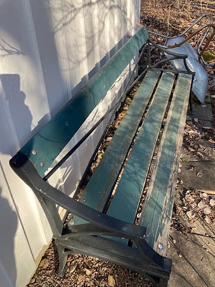 Byarum parkbänk grön trä metallstativ