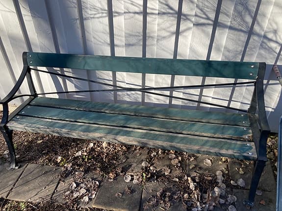 Byarum parkbänk grön trä metallstativ