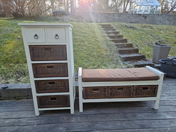 Hallmöbler byrå & bänk