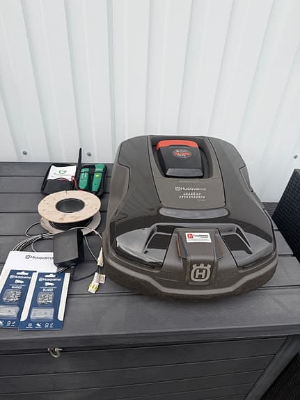 Husqvarna Automower 315x (gps) robotgräsklippare med laddstation och tillbehör