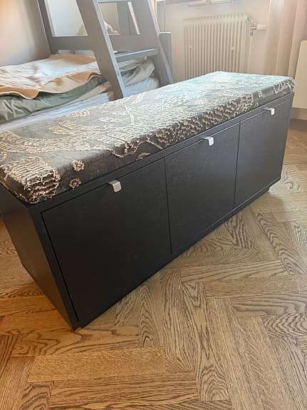 Sittbänk med förvaring och dyna