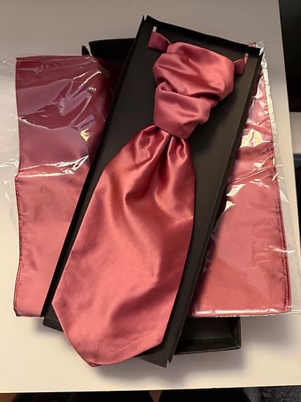 Liljewall Design kravatt med näsduk rosa man