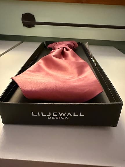 Liljewall Design kravatt med näsduk rosa man