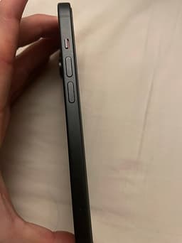 iPhone 15    128 GB svart