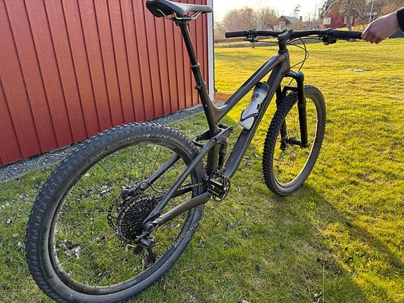Trek ex 8 heldämpad cykel 29" svart herr