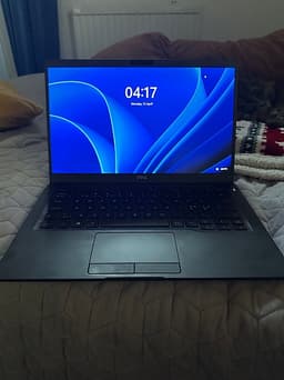 Dell Latitude 7400 – 16 GB RAM / 256 GB SSD / Windows 11 Pro / laddare ingår