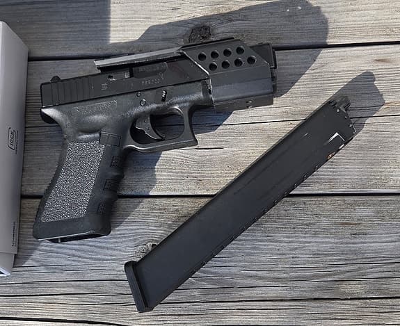 Airsoftpistol Glock 18C GBB