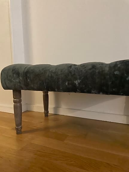 Sammetspall i mörkgrön nyans