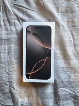 NY Apple iPhone 16 Pro Max - Desert titanium