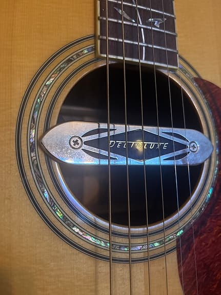 CORT 50 års jubileums gitarr! Som byggdes för att efterlikna D-45