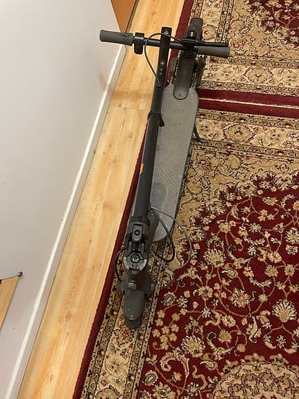 Elsparkcykel svart
