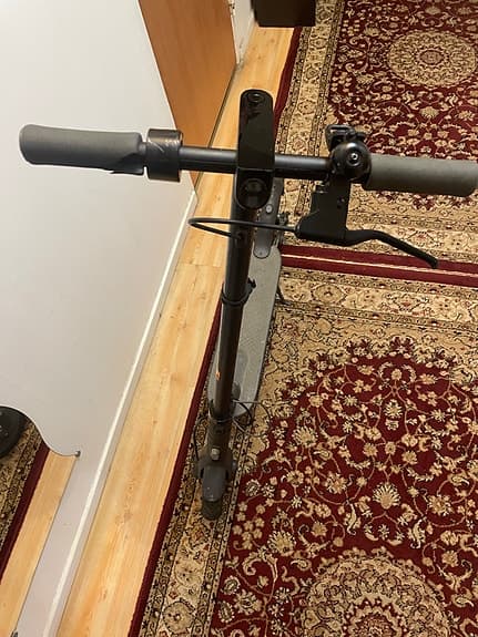Elsparkcykel svart