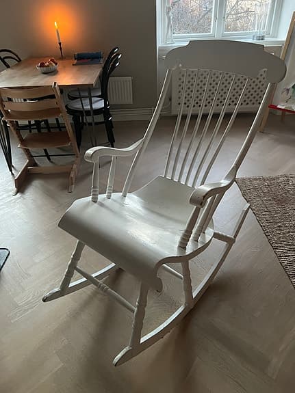 Antique Wooden Rocking Chair / Vintage Gungstol