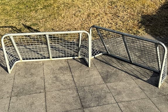 2 st robusta målburar i galvaniserat stål