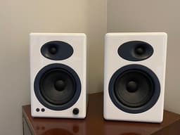 Audioengine A5+ aktiva högtalare vita