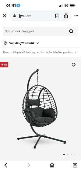 Hängstol uteplats svart rottingimitation med stativ OCH 3 KUDD UPPSÄTTNINGAR