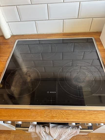 HELT KÖK INK VITVAROR OCH TVÄTTMASKIN