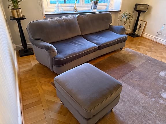Soffa och sittpuff