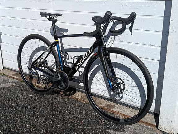 En liten unik Specialized Roubaix Expert Ultegra 2018 stl 52