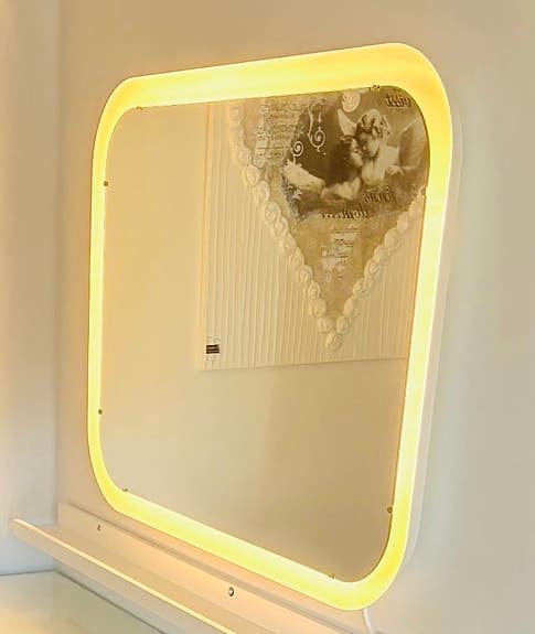 IKEA ” Storjorm”  Badrumsspegel med belysning
