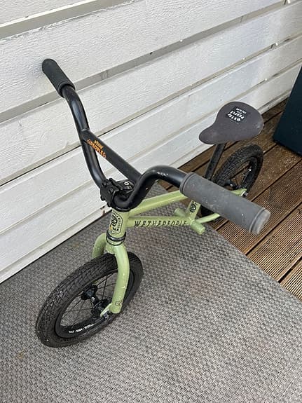 Wethepeople 12” balanscykel
